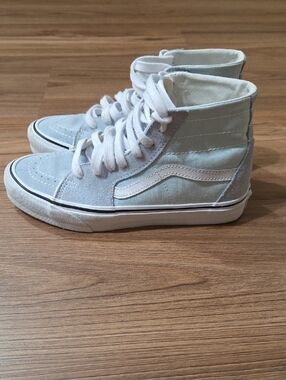 Vans Women's High-Top Sneakers in Light Gray and White
